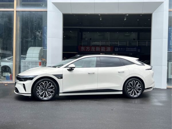 Zeekr 007 GT, Белый