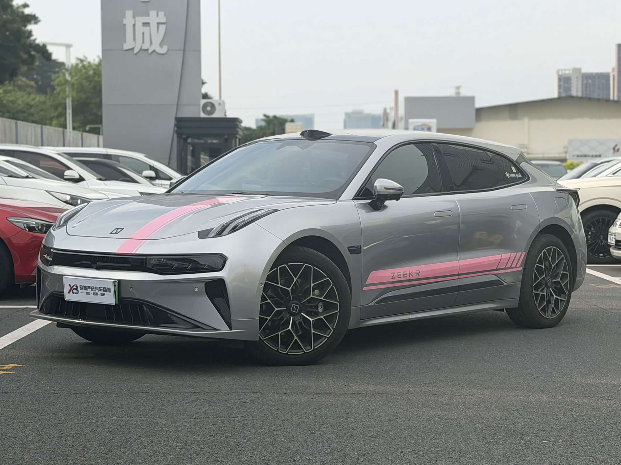 Zeekr 001