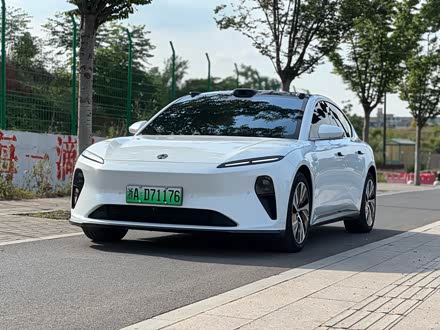 NIO ET5