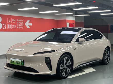 NIO ET5
