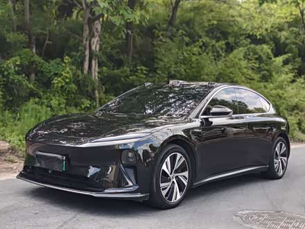 NIO ET5