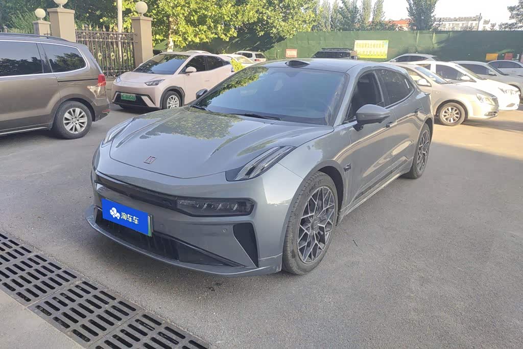 Zeekr 001