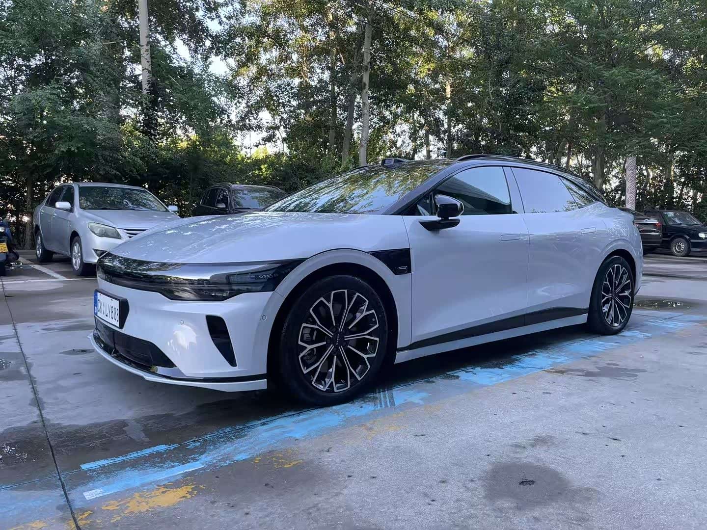 Zeekr 007GT