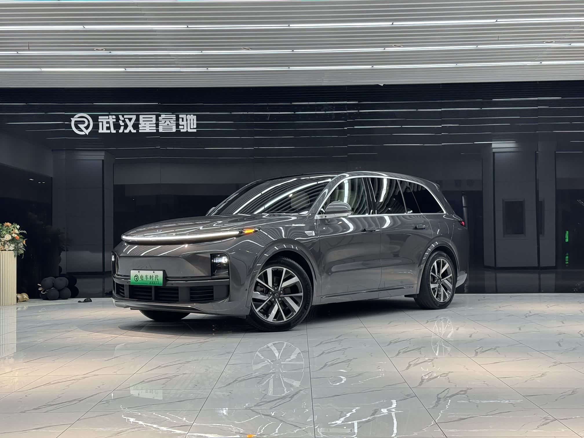 LiXiang L8