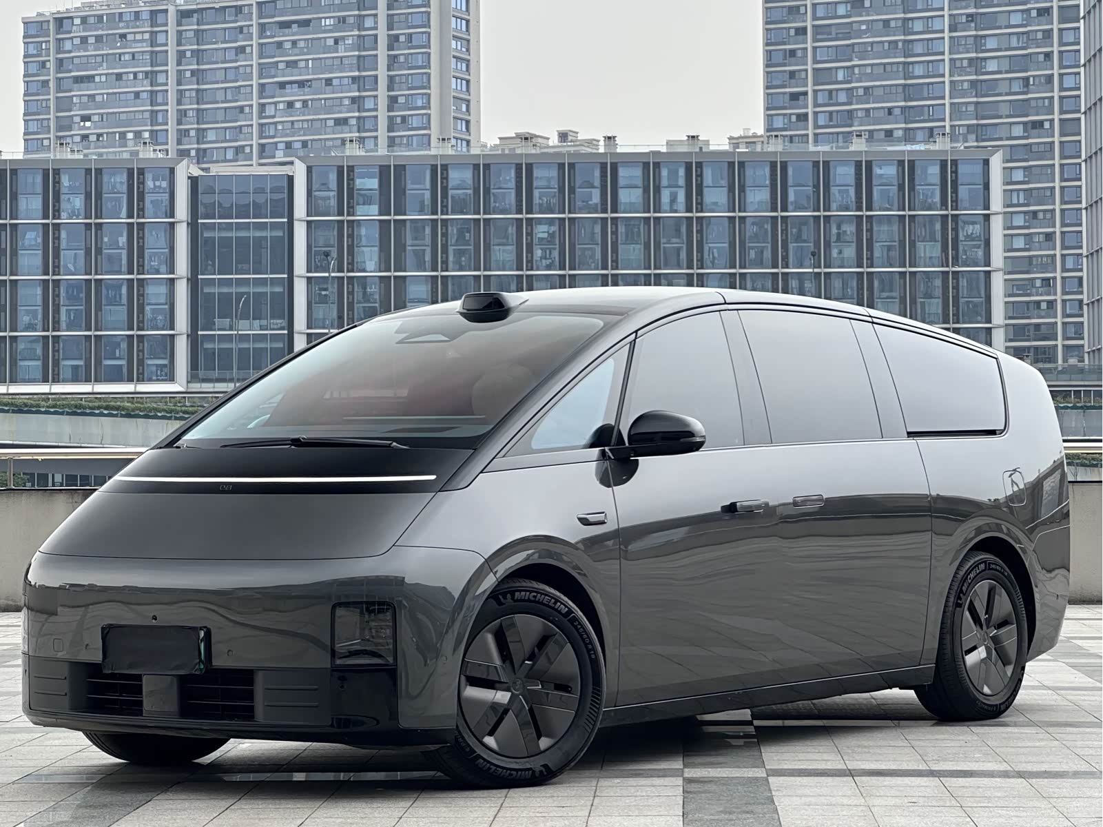 LiXiang MEGA