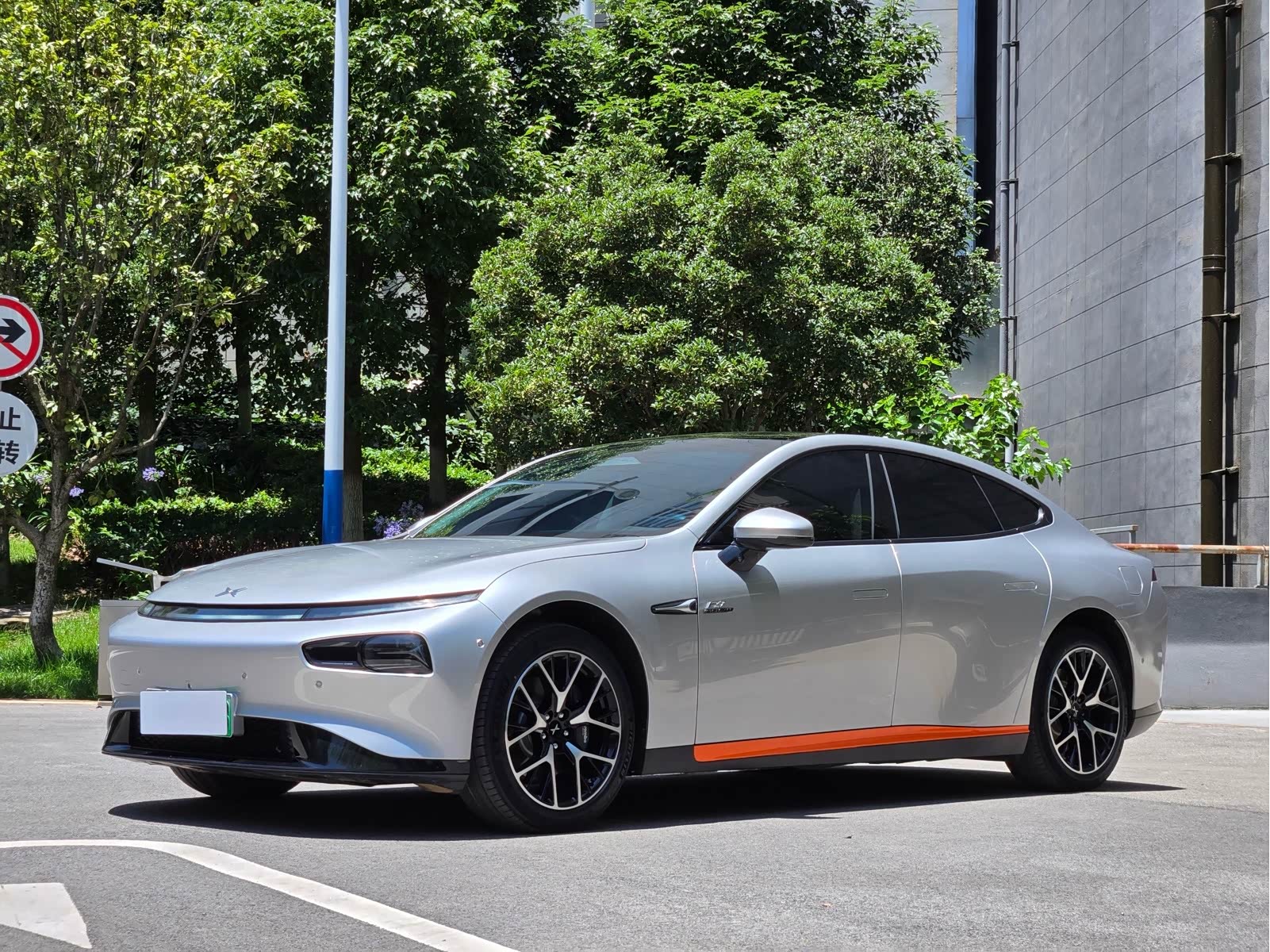 Xpeng P7