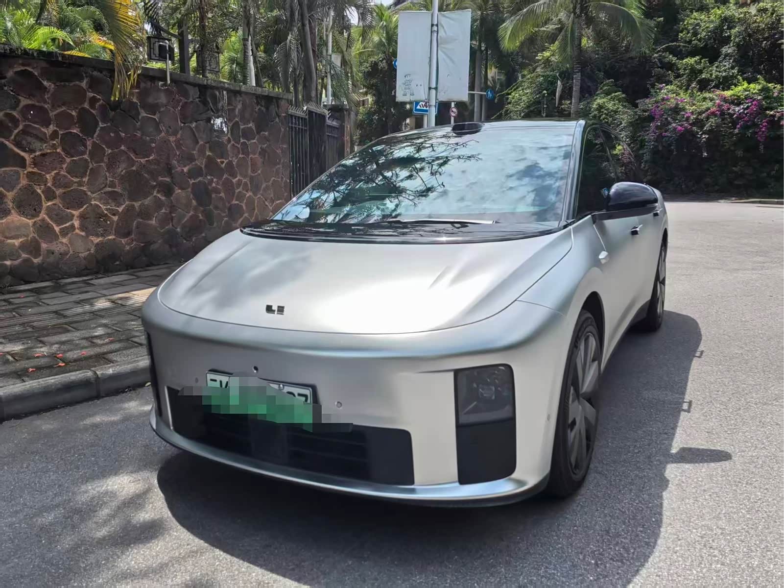 LiXiang i6