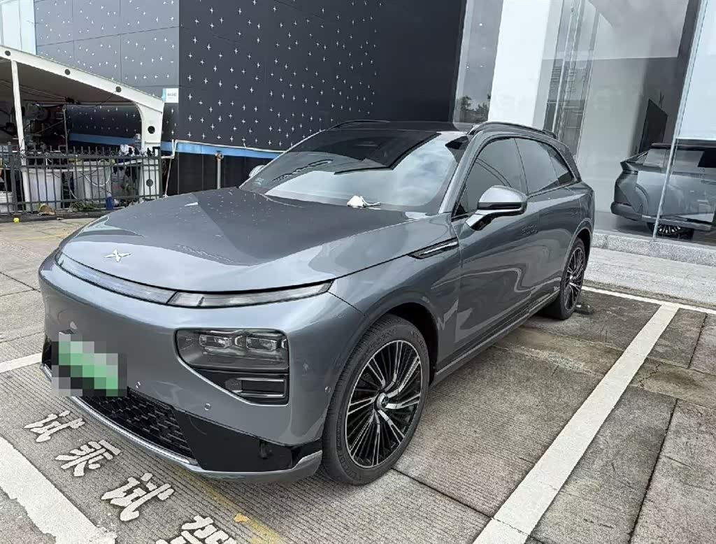 Xpeng G9
