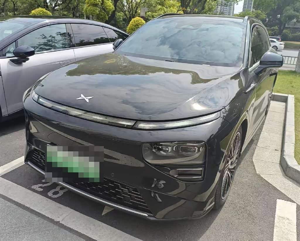 Xpeng G9