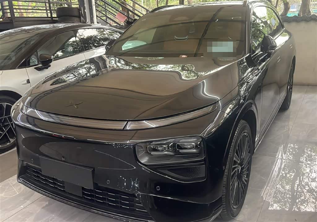 Xpeng G9