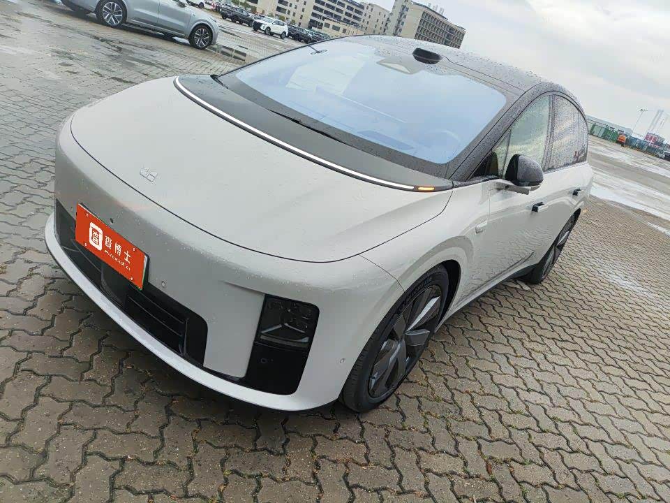 LiXiang i8