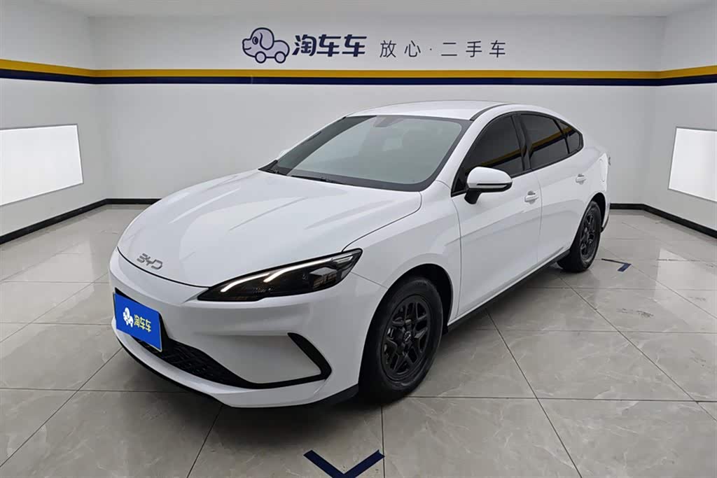 BYD Seal 05