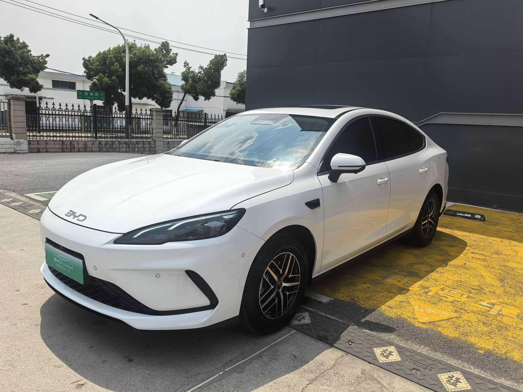 BYD Seal 05
