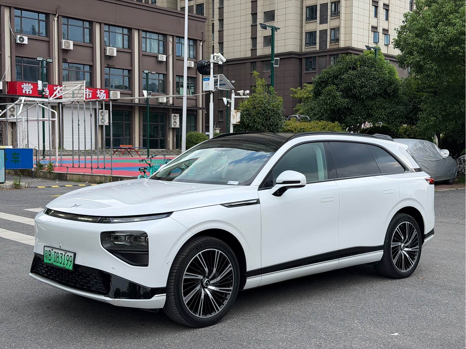 Xpeng G9