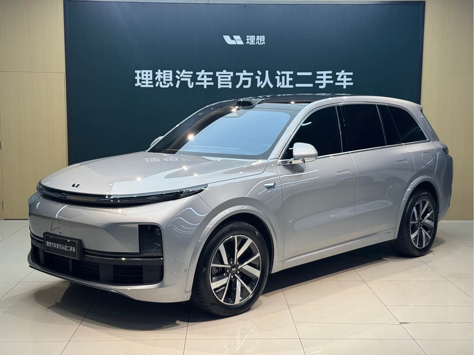 LiXiang L8