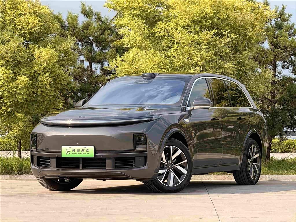 LiXiang L8