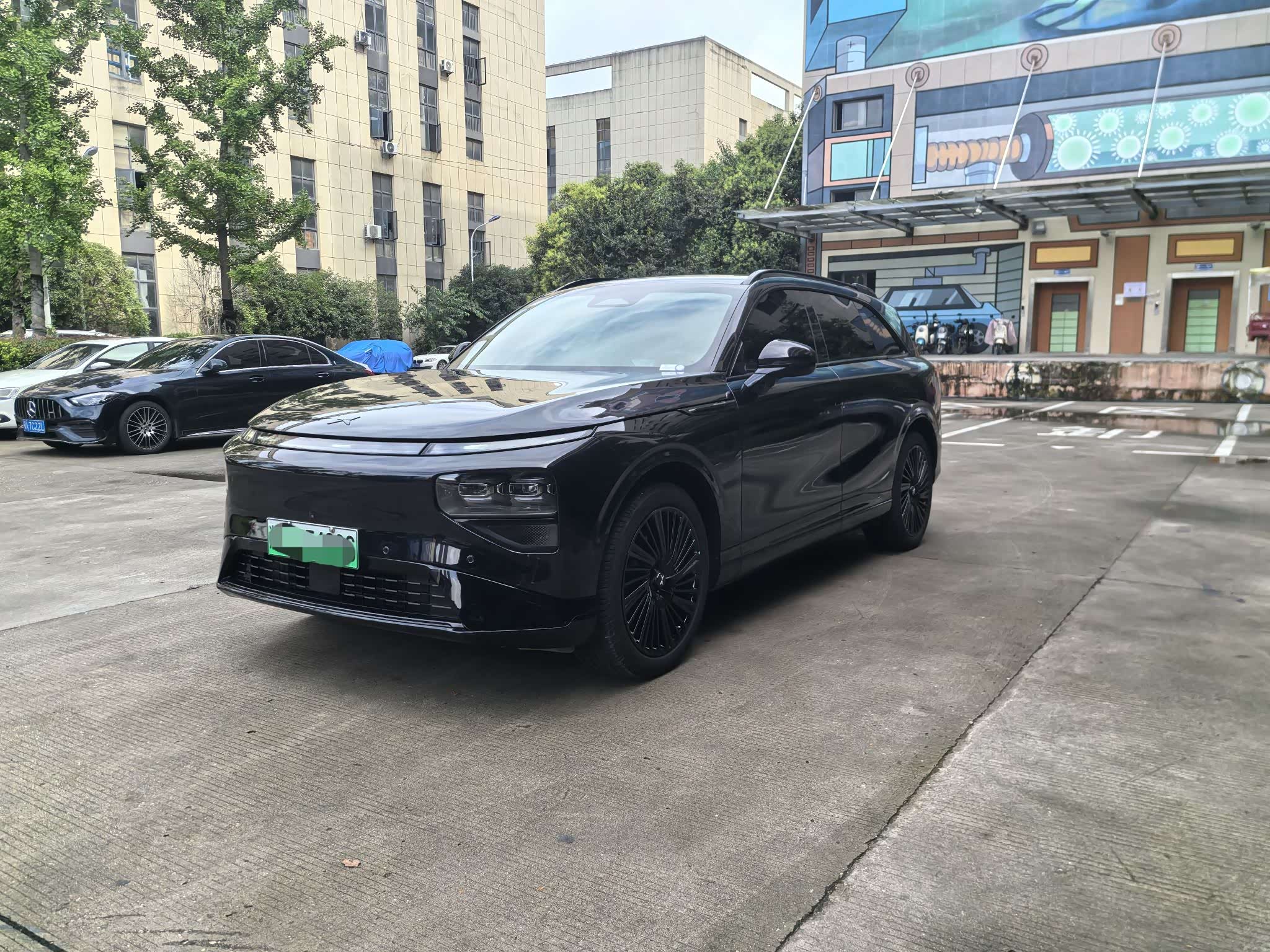 Xpeng G9