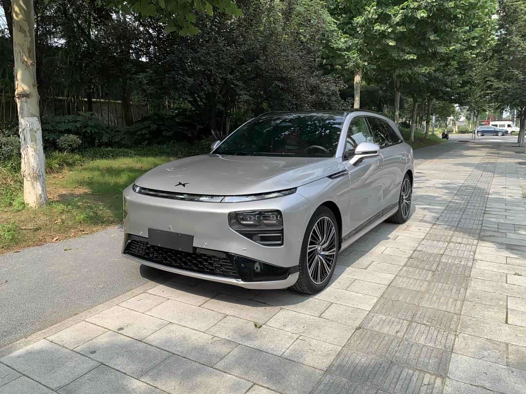 Xpeng G9