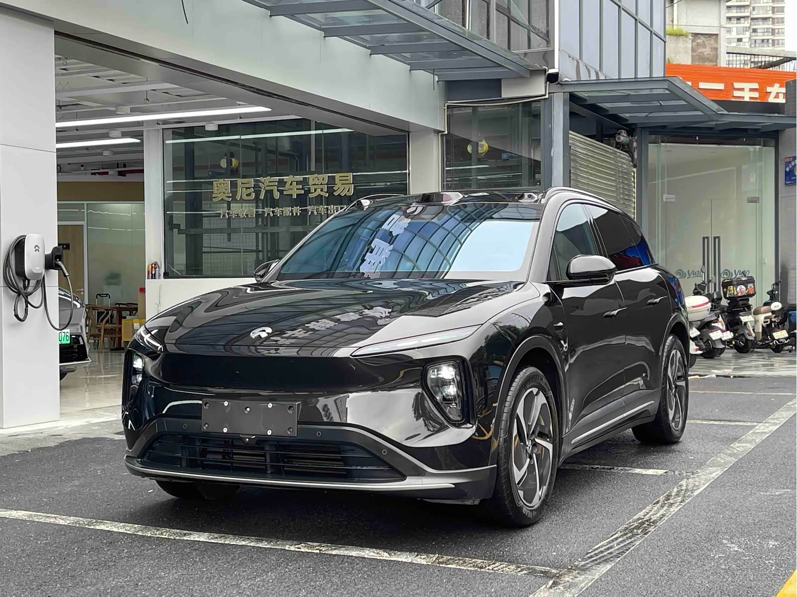 NIO ES6