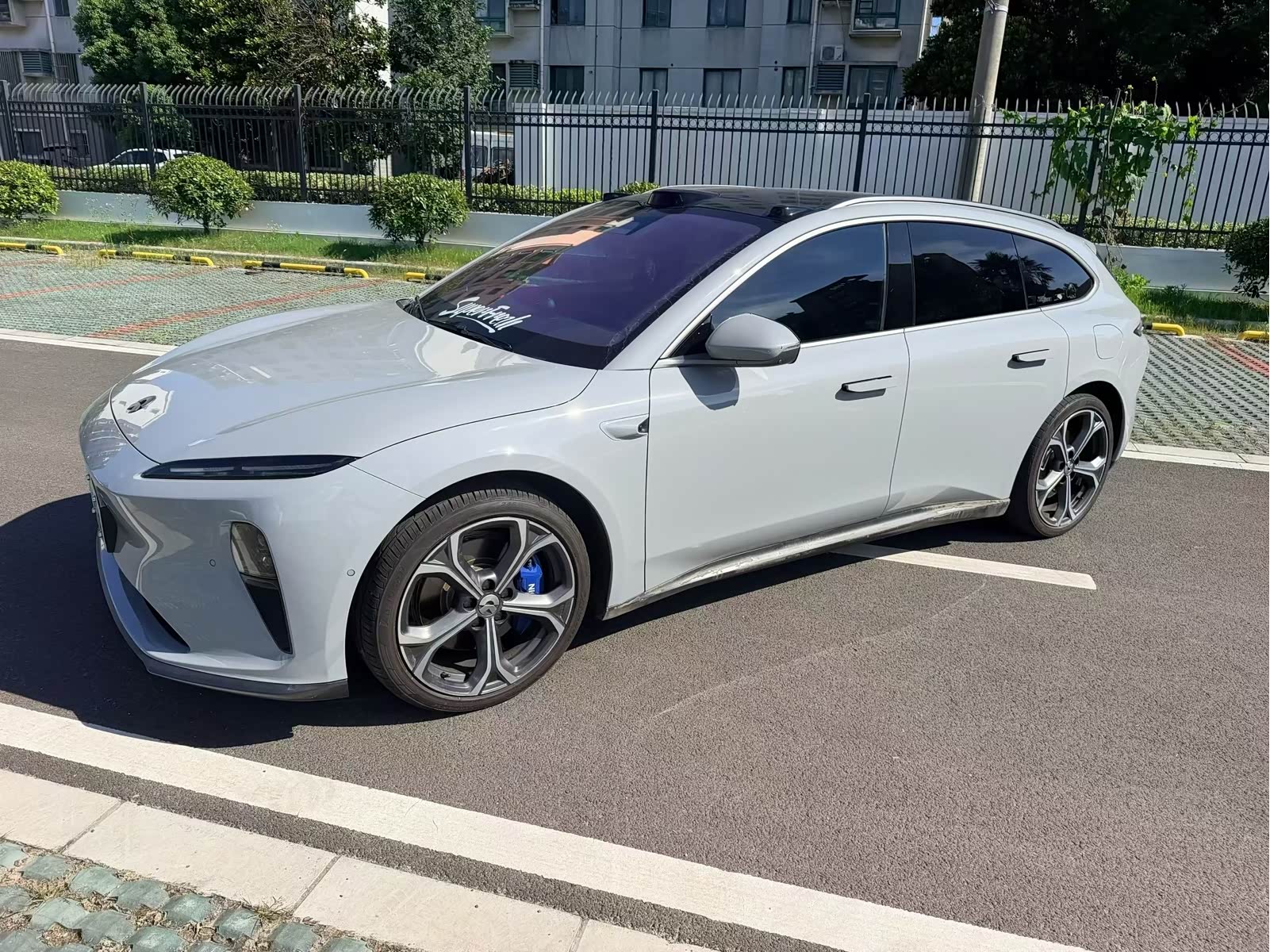 NIO ET5T