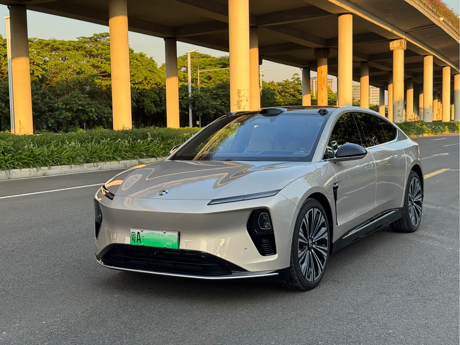 NIO ET9