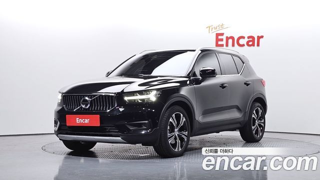 Volvo XC40, Чёрный