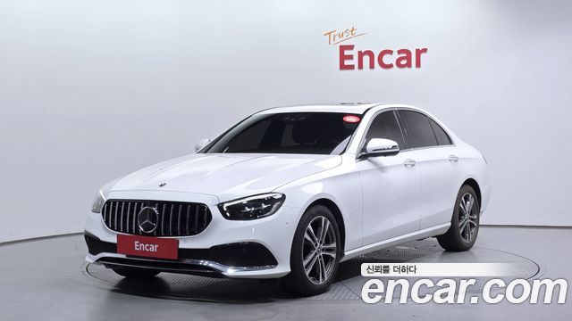 Mercedes-Benz E-Class, Белый