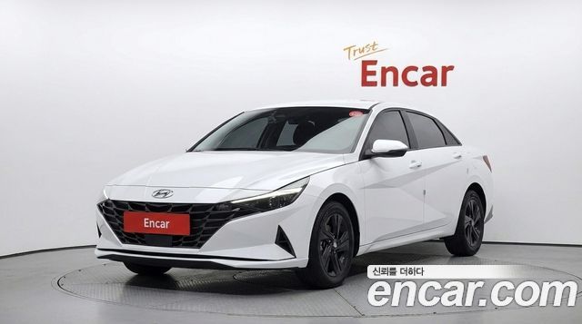 Hyundai AVANTE, Белый