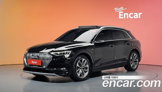 Audi e-tron, Чёрный