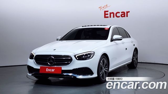 Mercedes-Benz E-Class, Белый